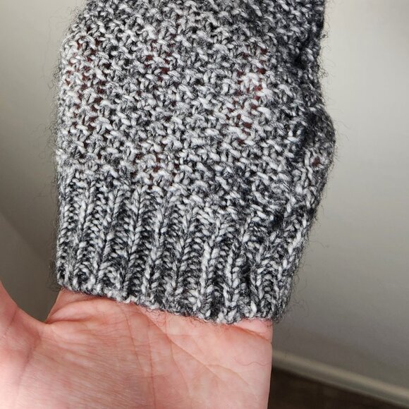 Urban Outfitters Pins and Needles Wool Blend Fuzzy Knit Cardigan Sweater sz S - Picture 7 of 10